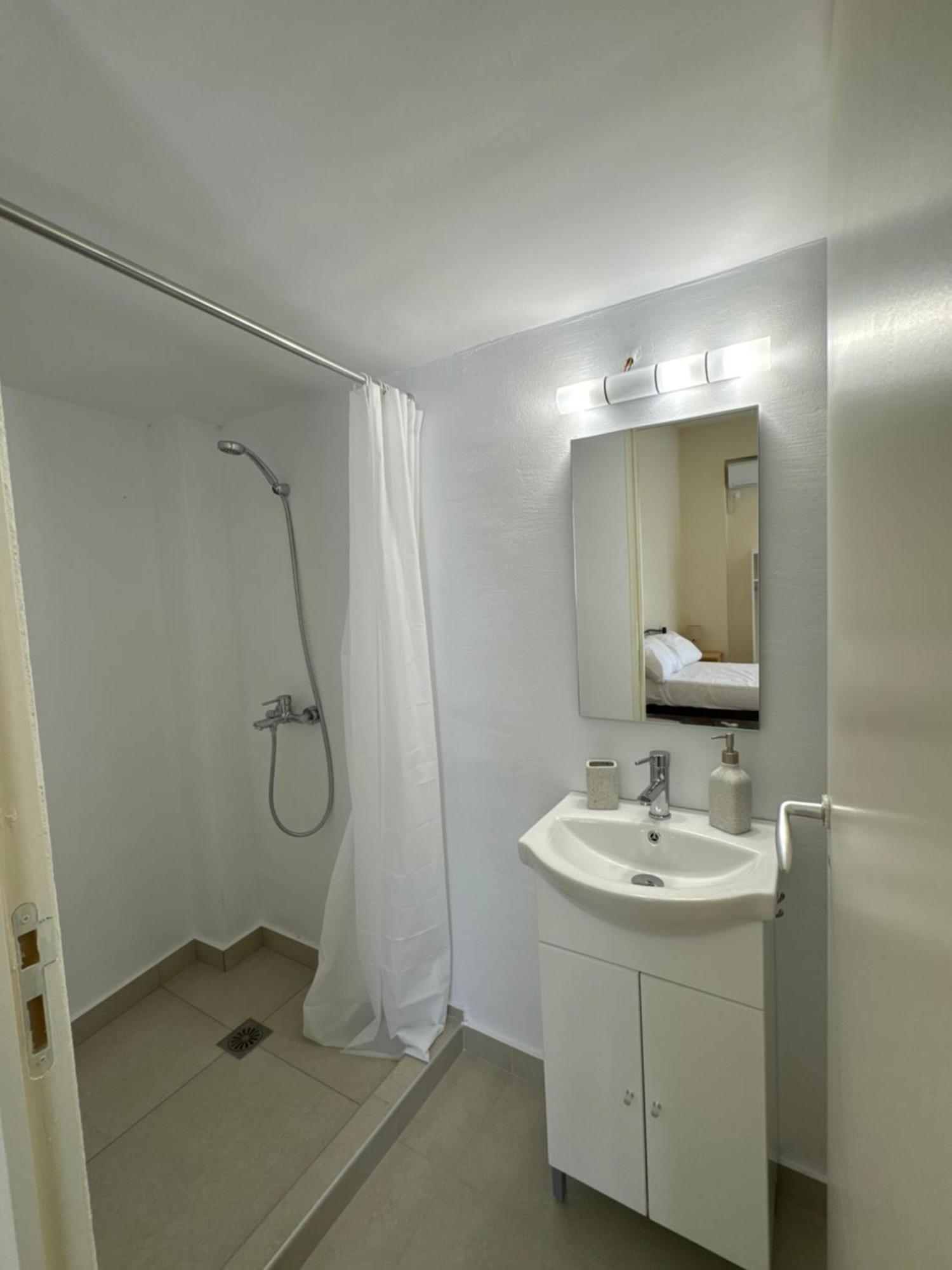Airpoint Apartments อาร์เตมีดา ภายนอก รูปภาพ